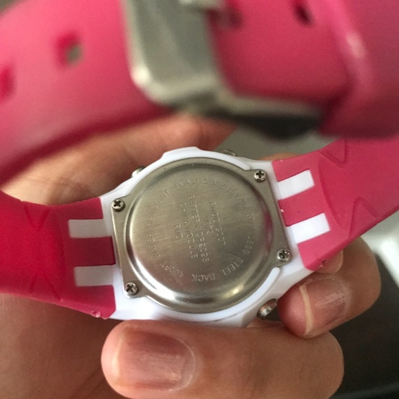 Watch - Picture 4 of 5